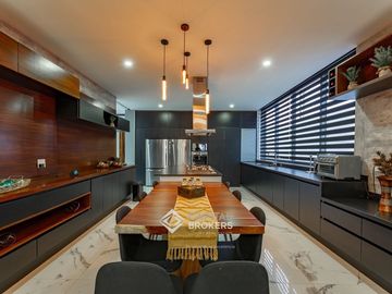 Casa de una planta amueblada  con Alberca en El Palomar Lujo sur