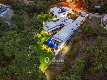 Casa de una planta amueblada  con Alberca en El Palomar Lujo sur
