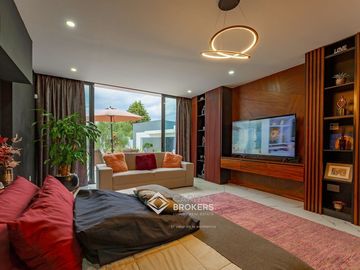 Casa de una planta amueblada  con Alberca en El Palomar Lujo sur