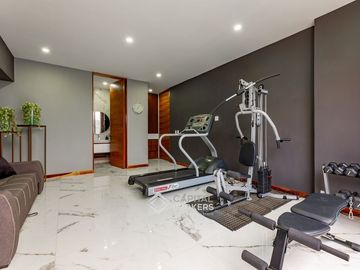 Casa de una planta amueblada  con Alberca en El Palomar Lujo sur
