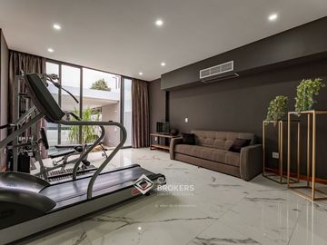 Casa de una planta amueblada  con Alberca en El Palomar Lujo sur
