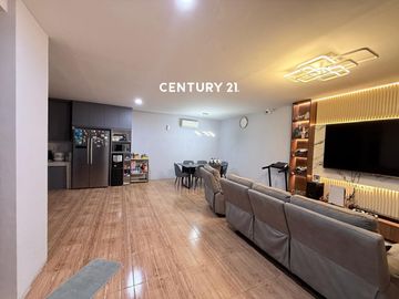 Rumah Mewah Semi Furnished Di Cluster Waterfront Lippo Cikarang