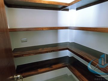CASA EN FRACCIONAMIENTO EN VENTA ATRAS DE PLAZA SAN DIEGO