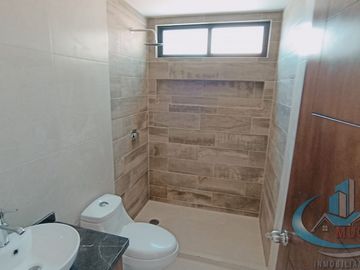 CASA EN FRACCIONAMIENTO EN VENTA ATRAS DE PLAZA SAN DIEGO