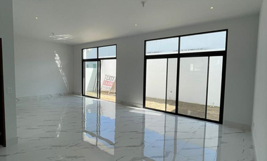 CASA EN VENTA EN CAROLCO