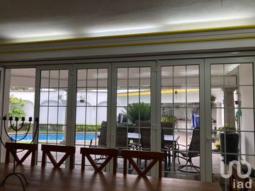 Casa en Venta con Alberca y Jardín en Zona Norte de Cuernavaca.