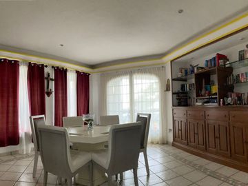 Casa en Venta con Alberca y Jardín en Zona Norte de Cuernavaca.