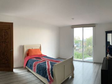 Casa en Venta con Alberca y Jardín en Zona Norte de Cuernavaca.