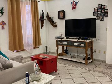Casa en Venta con Alberca y Jardín en Zona Norte de Cuernavaca.