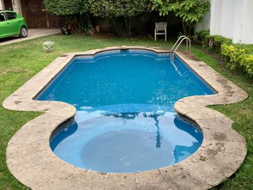 Casa en Venta con Alberca y Jardín en Zona Norte de Cuernavaca.