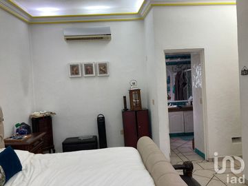 Casa en Venta con Alberca y Jardín en Zona Norte de Cuernavaca.