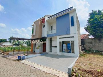RN Rumah 2 Lantai di Pinggir Jalan Muhctar Sawangan Cluster