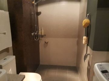 Luxury Condo The Radiance Manila Bay by Robinsons Land 1BR