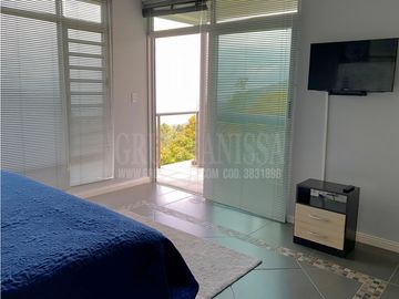 Se Vende Moderna y Amplia Casa en Altos del Maria