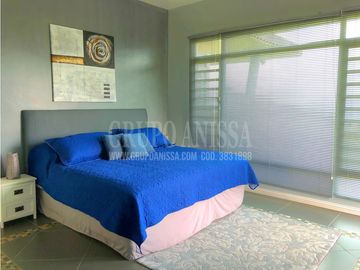 Se Vende Moderna y Amplia Casa en Altos del Maria