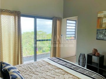 Se Vende Moderna y Amplia Casa en Altos del Maria