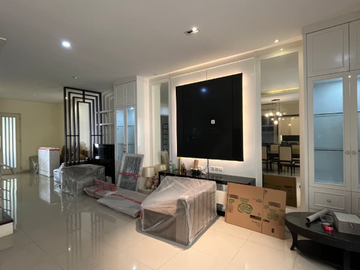 rumah siap huni  San Diego , Pakuwon City
