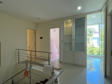 rumah siap huni  San Diego , Pakuwon City