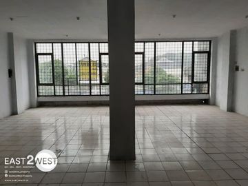 Disewakan Ruko Gandeng 2 Jalan Kiasnawi Kota Tangerang Murah Lokasi Pinggir Jalan Siap Pakai