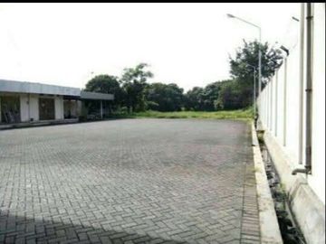 Di jual cepat gedung 4 Lantai di jalan raya Soekarno hatta (Raya Pandaan Bangil)*