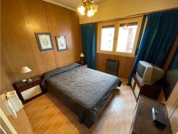 VENTA  - DOS AMBIENTES AMPLIO, A UNA CUADRA DEL MAR