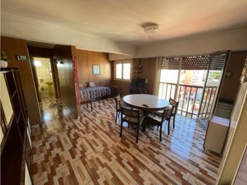 VENTA  - DOS AMBIENTES AMPLIO, A UNA CUADRA DEL MAR