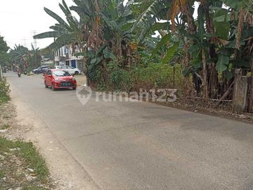 Lahan Kosong Bertekstur Padat Luas 1.830 Meter, Akses Tol Krukut, bisa Diperuntukkan Sebagai Bengkel, Lapangan Padel