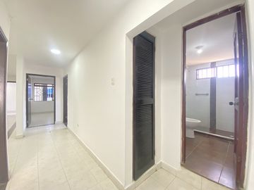 apartamento en arriendo en las delicias. Cod A94775