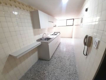 apartamento en venta en versalles. Cod V118210