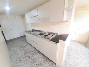 apartamento en venta en versalles. Cod V118210
