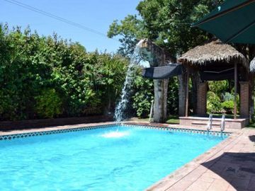 Casa Terreno Finca Huerta con  Alberca Cancha de Tenis, Todos los Servicios
