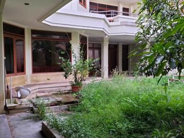 BU CEPAT rumah BESAR dijual di gegerkalong bandung