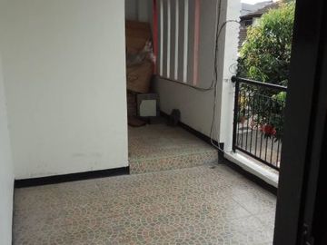 Rumah siap Huni Lokasi strategis Lingkungan nyaman cocok untuk tempat tinggal diCimahi | IGNATIUS