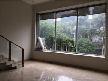 Rumah mewah modern siap huni cipete