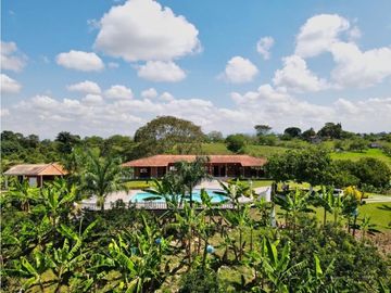 Finca turística en Venta sector Alcalá (6 cuadras)