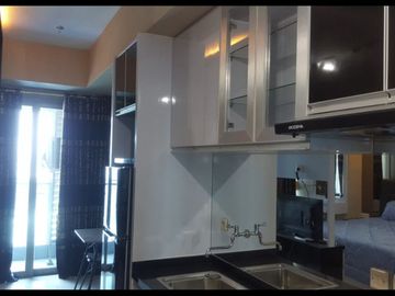 Disewakan Apartemen mewah full furnished di La Riz mansion, Pakuwon indah