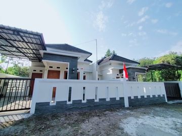 Rumah di Klidon, Cantik Siap Huni 2 Unit