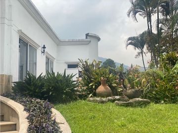 Venta de  casa independiente en El Poblado Medellín