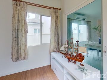 4 Bedroom House for sale at Siwalee Meechok