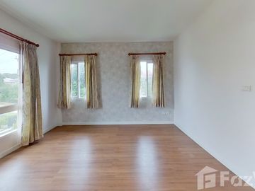4 Bedroom House for sale at Siwalee Meechok