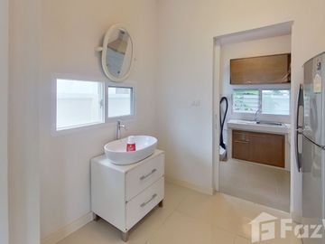 4 Bedroom House for sale at Siwalee Meechok