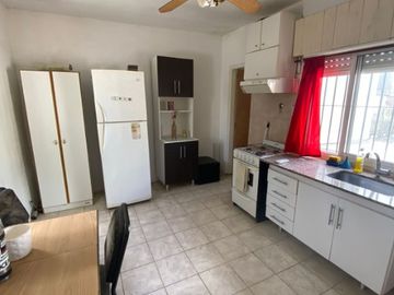 Casa PH en venta en Caseros