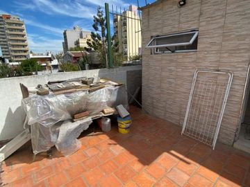 Casa PH en venta en Caseros