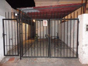 Casa PH en venta en Caseros