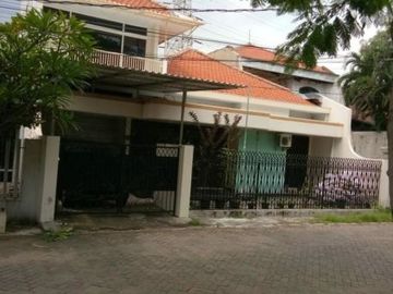 Rumah di Manyar Tirtoyoso Hadap timur