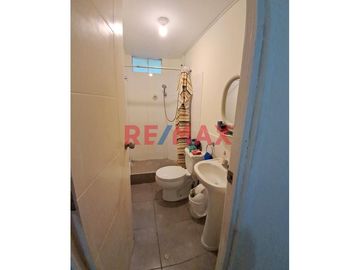 Venta departamento cerca de parques ,escuelas y zonas comerciales.

1 habitación principal con baño incluido
2 habitaciones secundarios
1 baño com