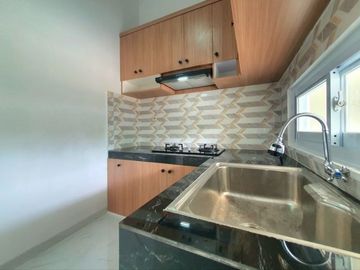 Rumah 2 Lantai strategis, siap huni harga nego cek segera