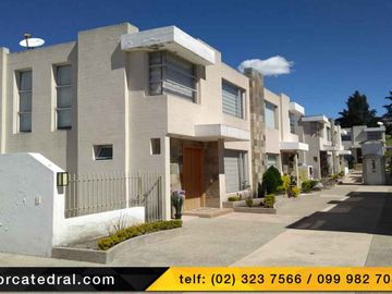Casa de venta en Av Gonzalez Suarez - Conocoto – código:17458