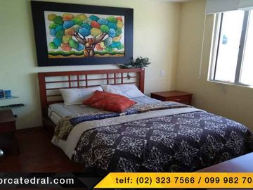 Casa de venta en Av Gonzalez Suarez - Conocoto – código:17458