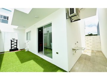 CASAS EN URBANIZACIÓN TERRAZAS DE SANTA MARA EN MANTA